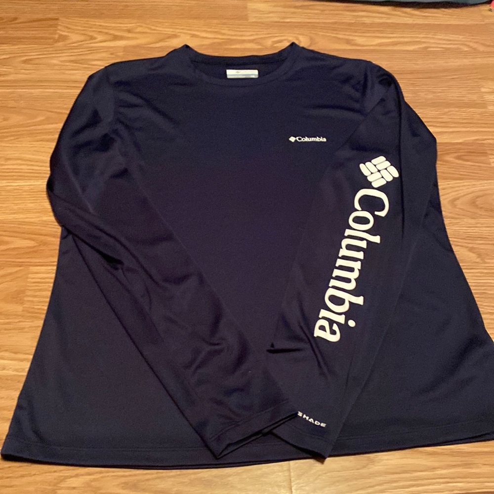 Columbia long sleeve shirt